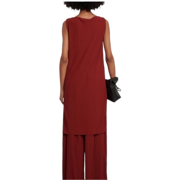 MaxMara Magenta Ribbed Midi Dress with side slits, chic elastic waist trousers - Picture 2 of 8